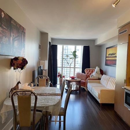 Luxury Condo With Cn Tower View Toronto Kültér fotó