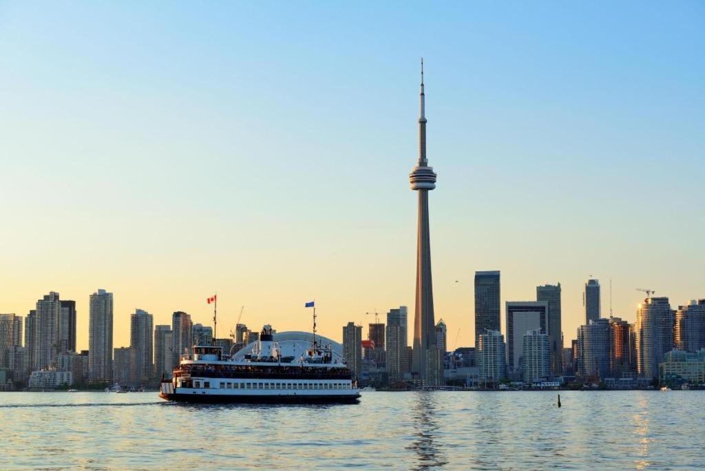 Luxury Condo With Cn Tower View Toronto Kültér fotó